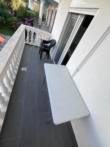 Others 5, Saraj appartments
