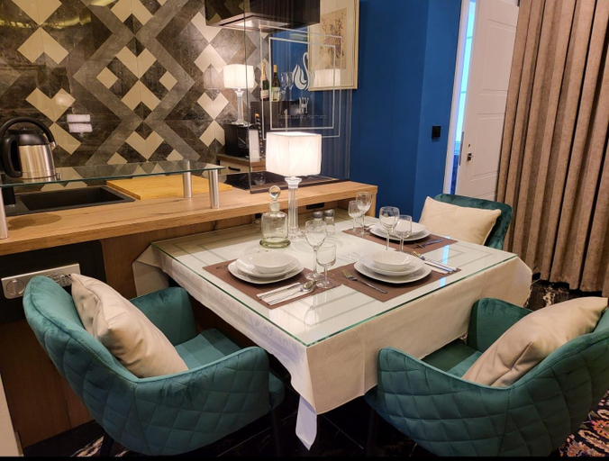 Dining Room 8