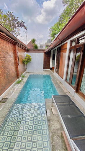 Swimming Pool 9