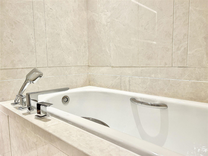Bathroom 12