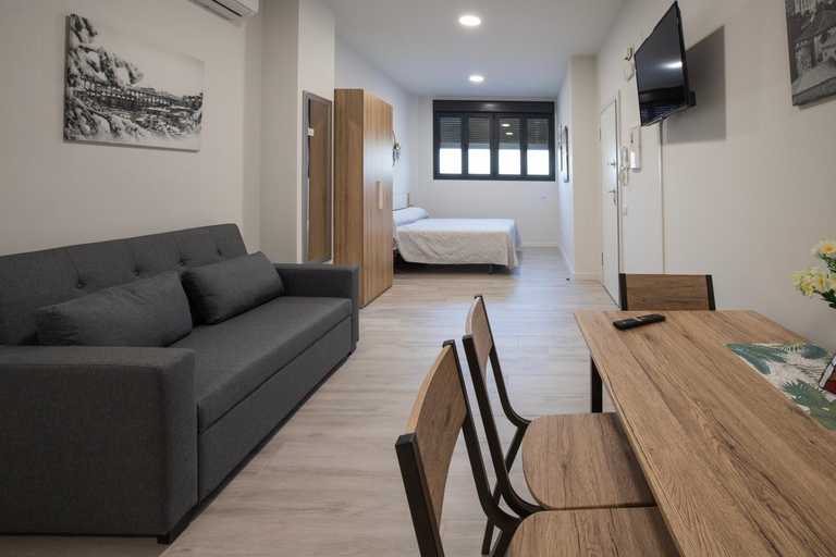 Others 3, Apartamentos Rosado, Segovia