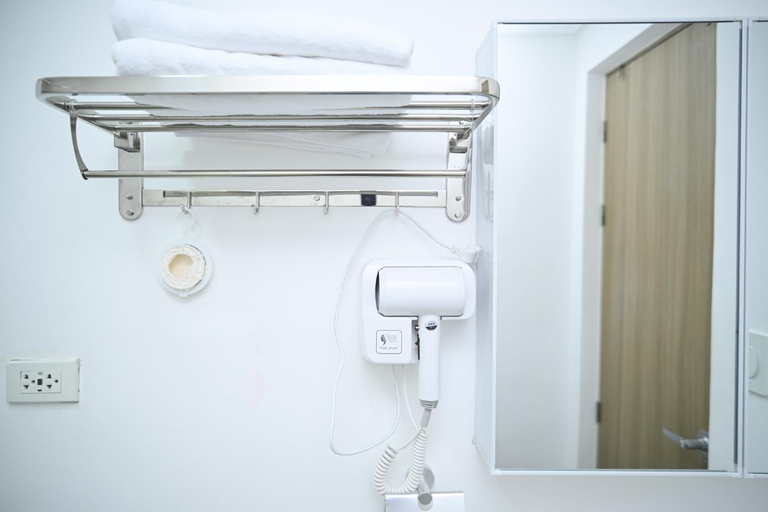 Bathroom 2, Anne's Place at Hope Residences - SMDC Condo Beside SM Trece, Trece Martires City