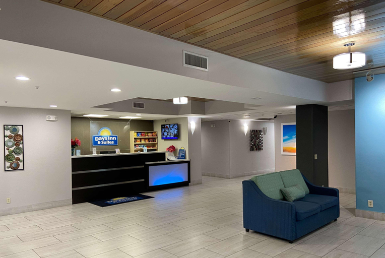Public Area 2, Days Inn & Suites by Wyndham Ridgeland, Madison