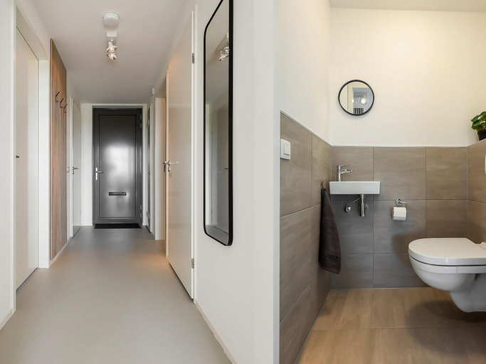 Bathroom 2, Cottage in Wissenkerke near Banjaard Beach, Noord-Beveland