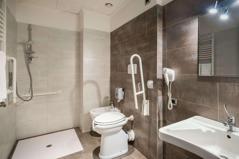 Bathroom 4, Quality Hotel Green Palace, Rome