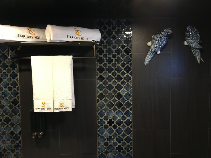 Bathroom 7