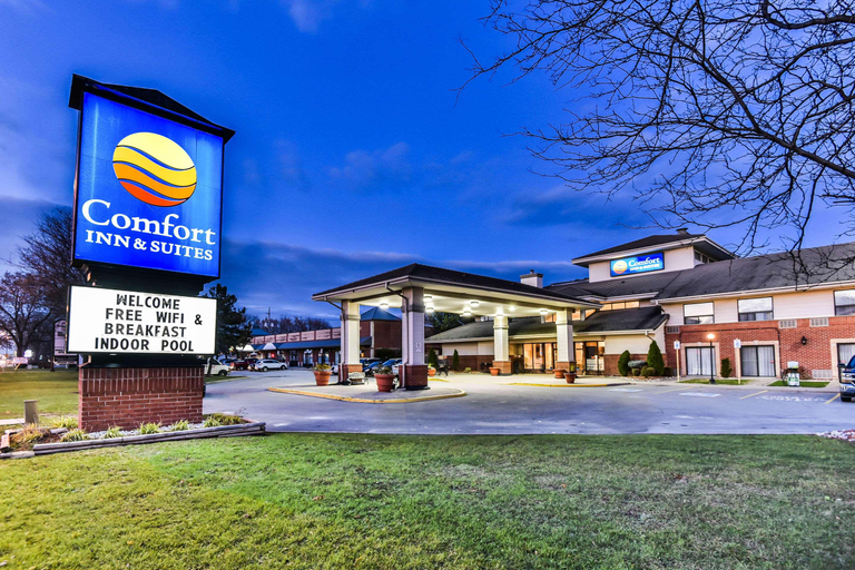Exterior & Views 2, Comfort Inn & Suites Ambassador Bridge, Essex