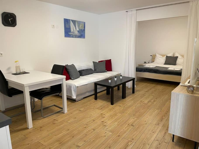 Others 4, Villa Apricot - Schones Apartment mit kuhlem Garagenplatz, Split