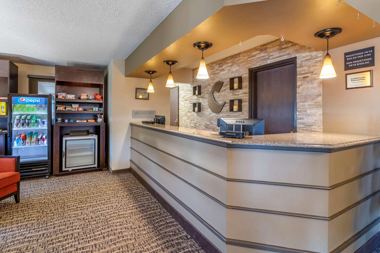 Public Area 2, Comfort Inn Manistique, Schoolcraft
