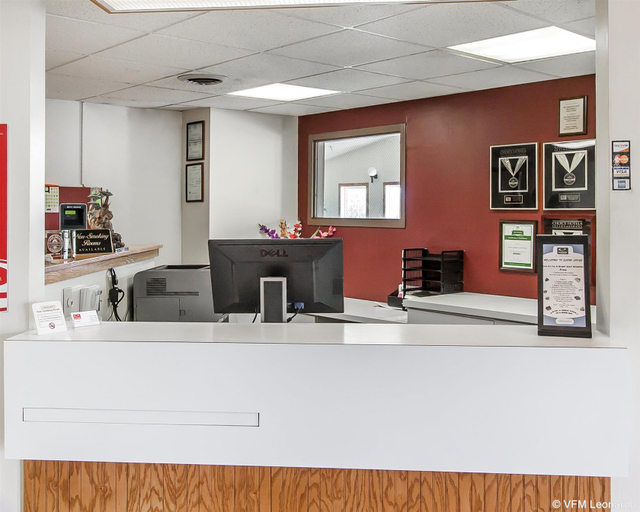 Public Area 2, Econo Lodge Inn & Suites Dickson, Dickson
