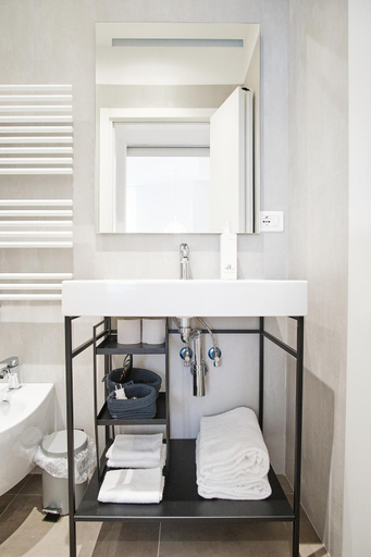 Bathroom 23