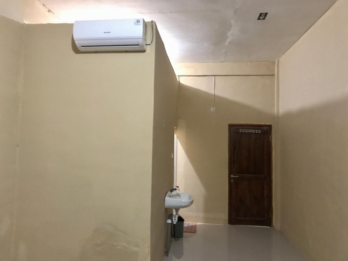 Bathroom 8