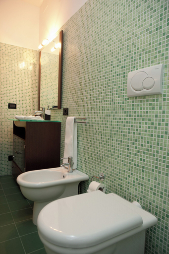 Bathroom, B&B Mauro Home bed&relax, Catania