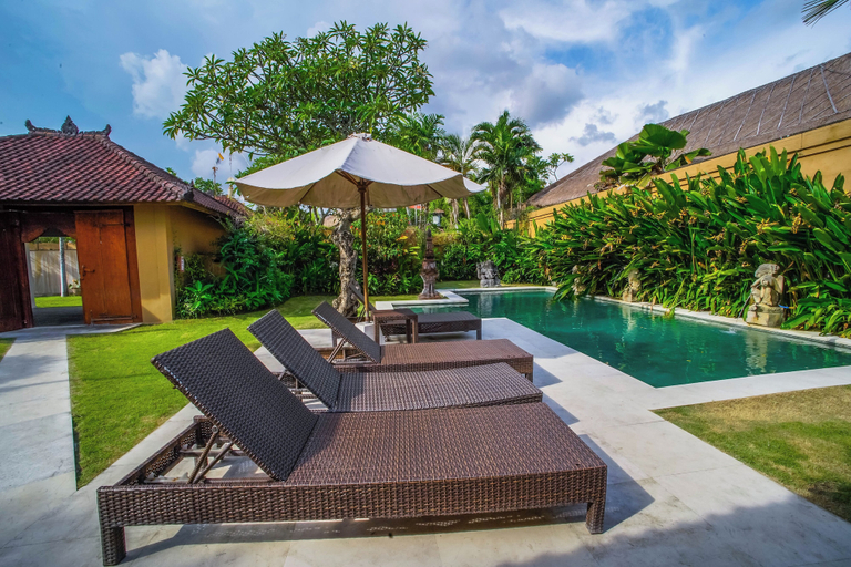 Swimming Pool 18