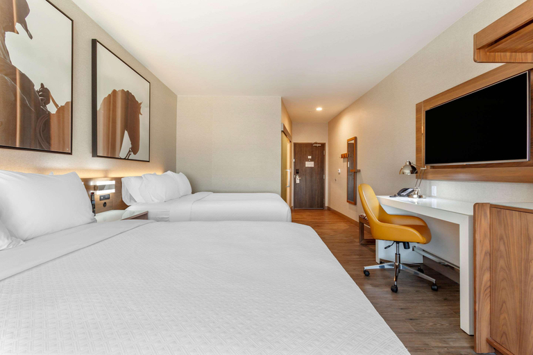 Bedroom 3, Cambria Hotel Richardson - Dallas, Collin