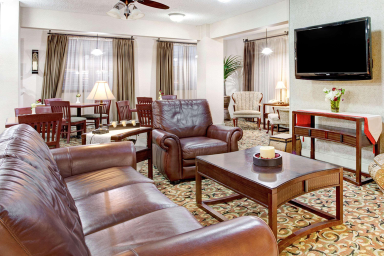 Public Area, Ramada by Wyndham West Memphis, Crittenden