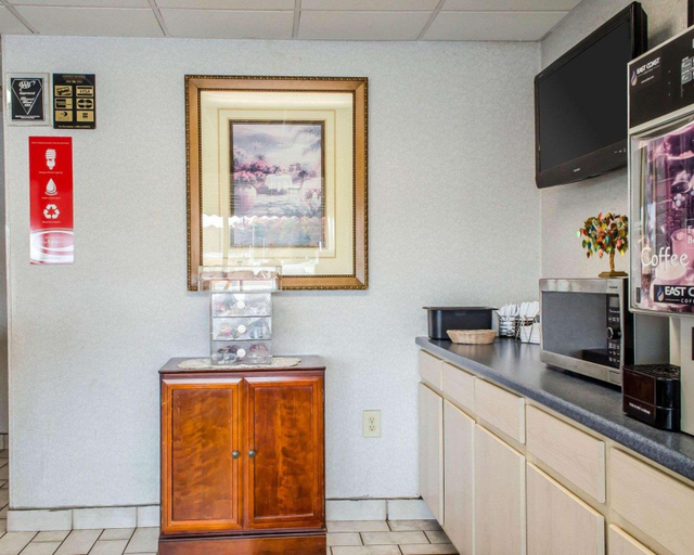Food & Drinks 5, Econo Lodge Frackville, Schuylkill