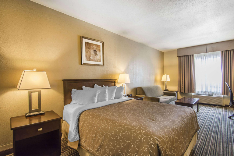 Bedroom 3, Quality Inn and Suites Yorkton, Division No. 9