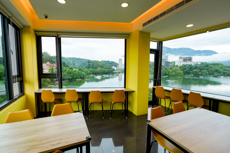 Restaurant 8