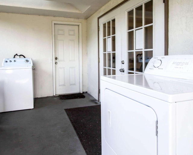 Bathroom 4, Rodeway Inn Apopka South, Orange