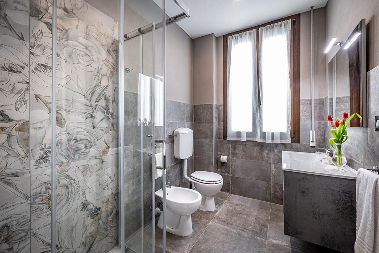 Bathroom 7