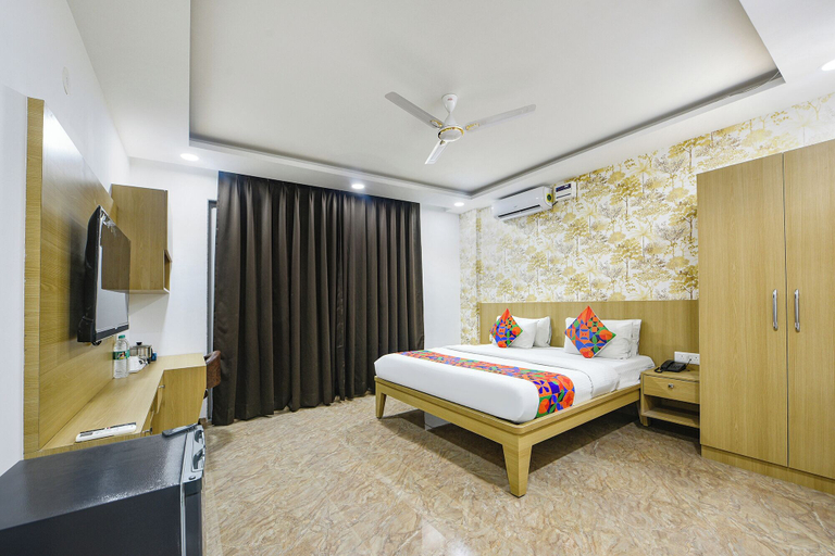 Bedroom, Luxe 8 Stayz, Gurgaon