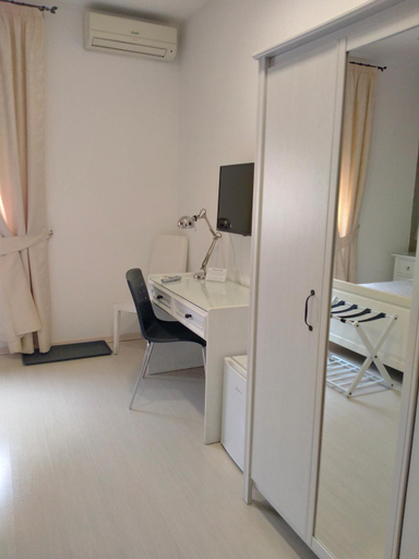 Others 2, Sicule B&B, Catania