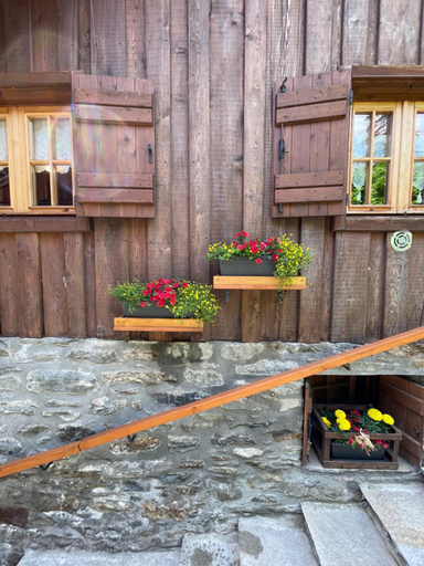 Others 2, JARDIN DES ANGLAIS, Aosta