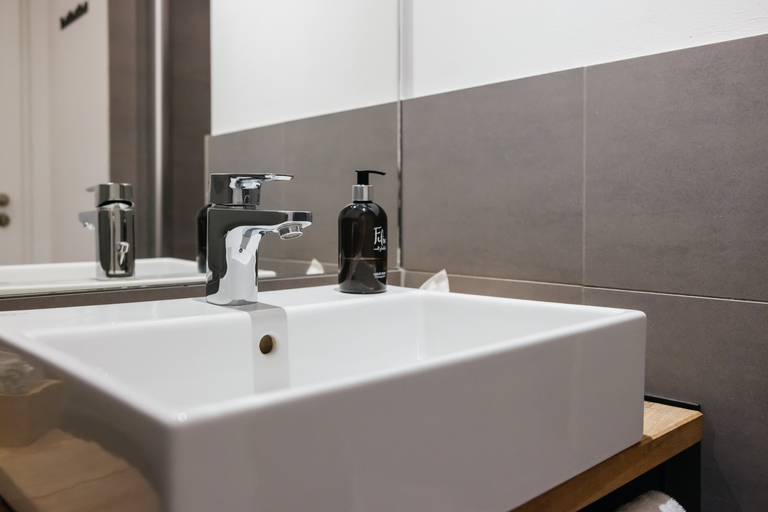 Bathroom, Staycity Aparthotels Leipzig, Leipzig