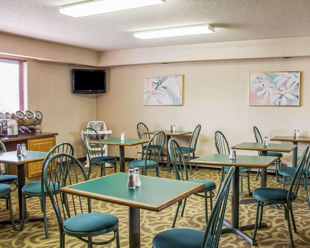 Food & Drinks 5, Comfort Inn Manistique, Schoolcraft