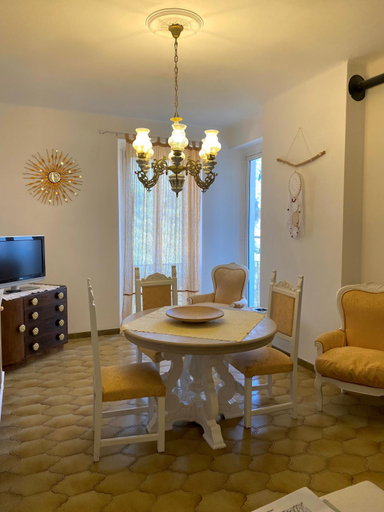 Dining Room 12