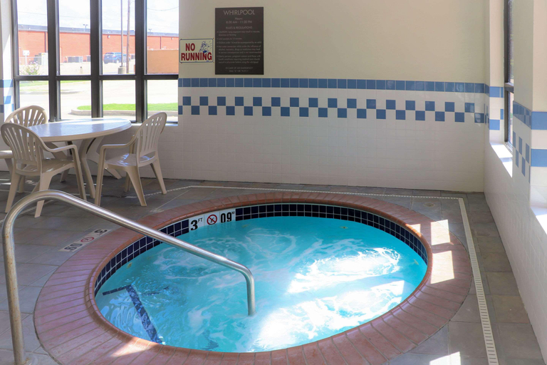 Sport & Beauty 5, Comfort Inn & Suites Sikeston I-55, Scott
