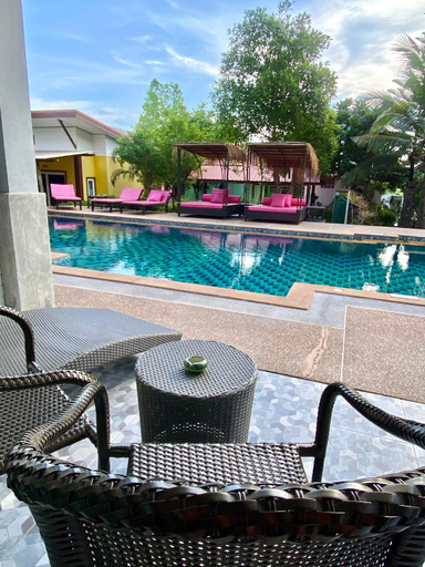 Swimming Pool 4