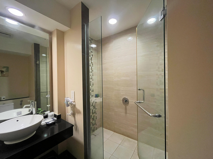 Bathroom 6
