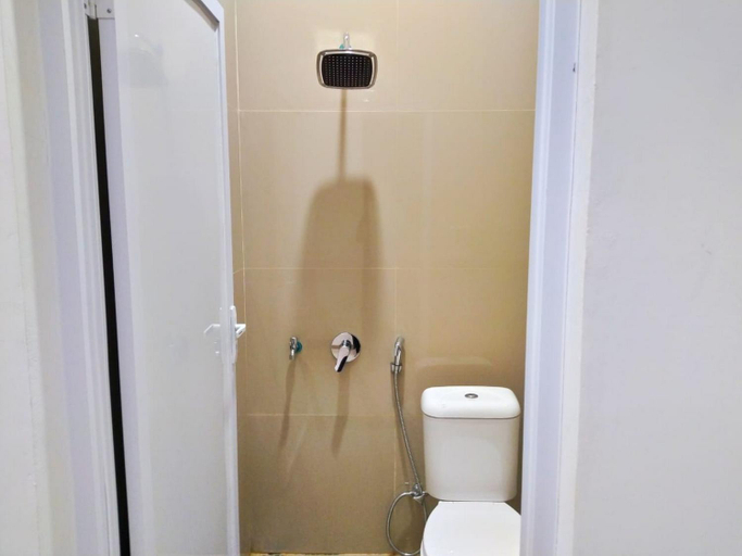 Bathroom 12