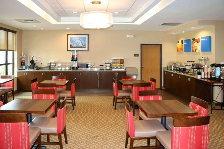 Food & Drinks 4, Comfort Inn & Suites Sikeston I-55, Scott