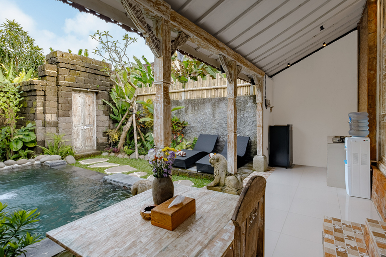 Swimming Pool 11