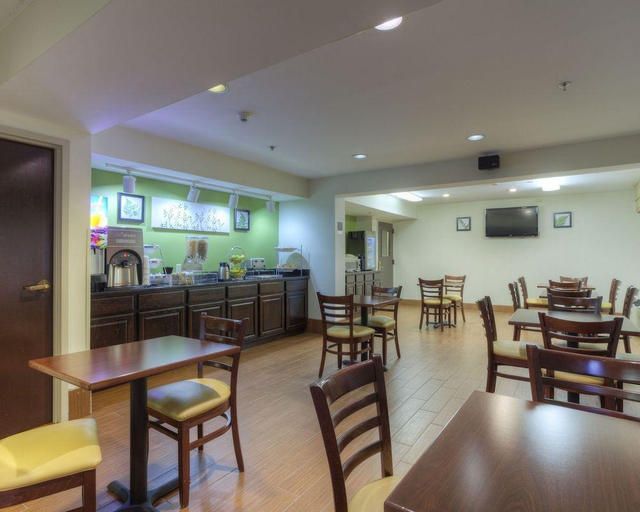 Food & Drinks 5, Sleep Inn Bryson City - Cherokee Area, Swain