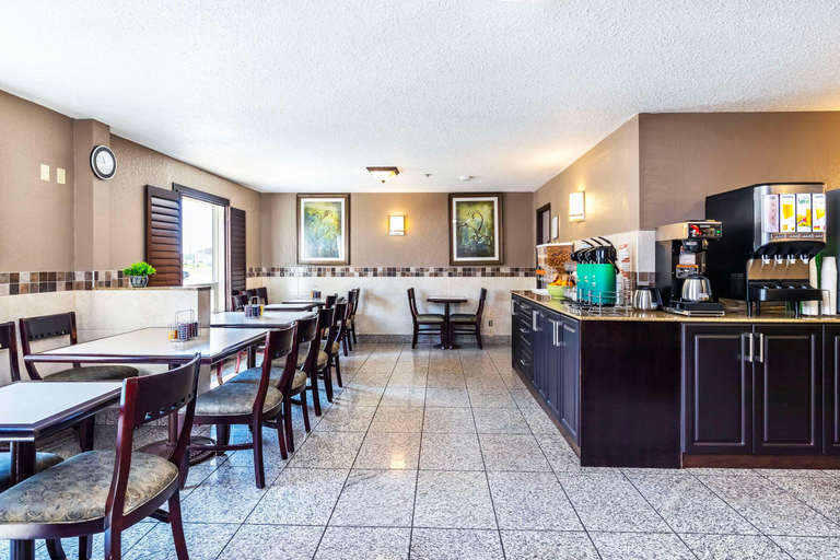 Food & Drinks 5, Quality Inn and Suites Yorkton, Division No. 9