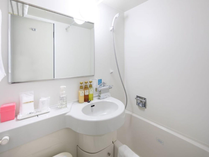 Bathroom 5, Central Hotel Imari, Imari