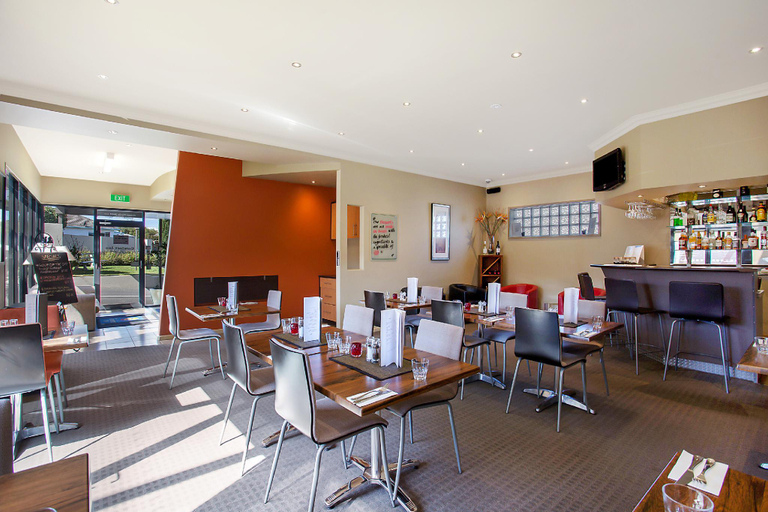 Food & Drinks 5, Comfort Inn On Raglan, Warrnambool