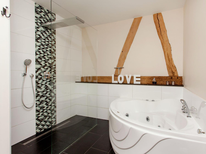 Bathroom, Scenic Gulp Valley Stay, Gulpen-Wittem