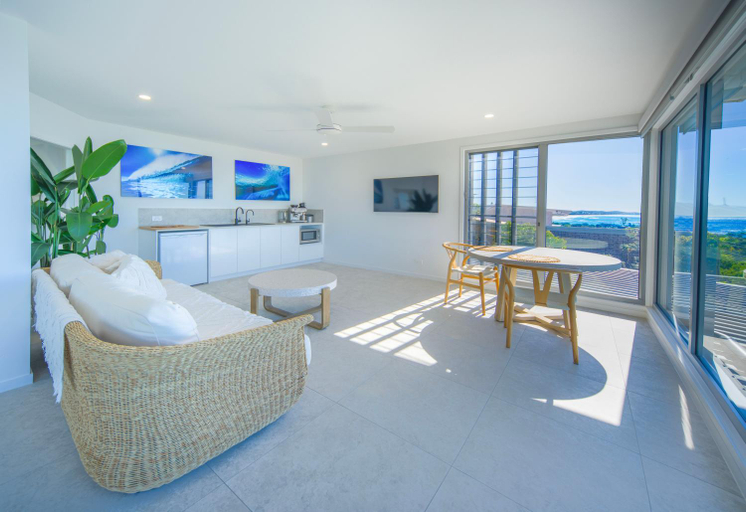 Others 2, Beachfront apartment overlooking Coolum Bays, Maroochy - Coastal North