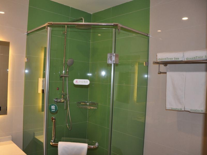 Bathroom 4, Greentree Inn Langfang Bazhou Tangerli Town Hot Sp, Langfang