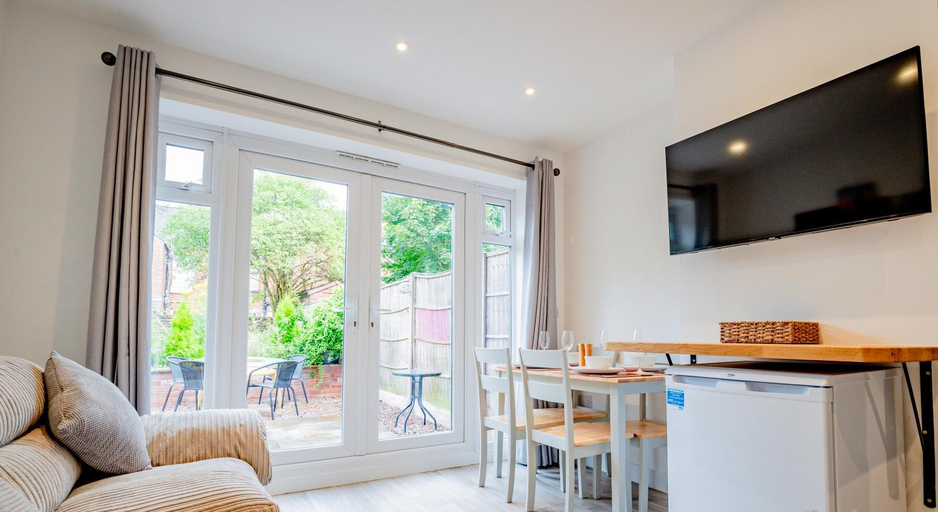 Others 5, Easy Access - 500m to City - Garden Area, Herefordshire
