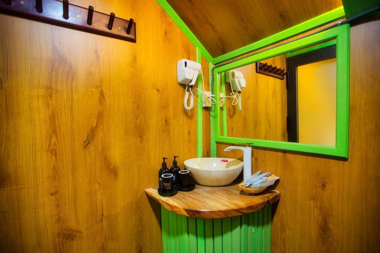 Bathroom 5, Rosie Garden Mang Đen, Kon Plông