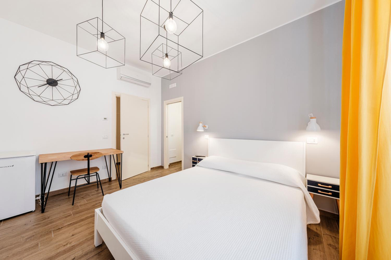 Others 5, Moon - Puglia Mia Apartments, Bari