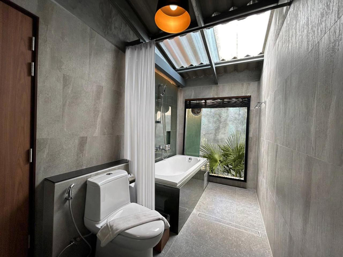 Bathroom 4, Eco Inn Cottage by Aonang Hill, Mueang Krabi
