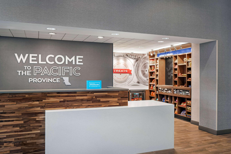 Public Area 2, Hampton Inn & Suites by Hilton Kelowna Airport, Central Okanagan