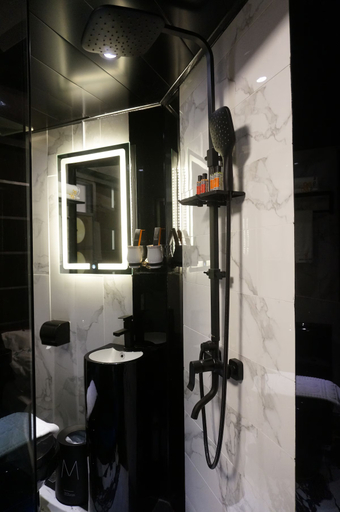 Bathroom 4, Luna Inn - Tsim Sha Tsui, Kowloon